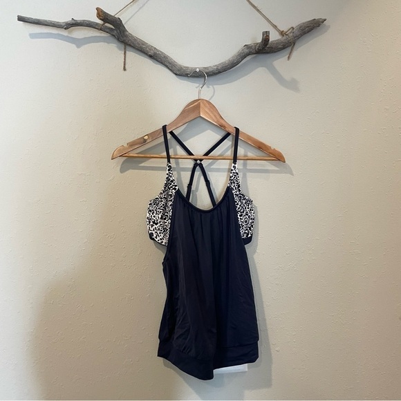 Athleta Zimbabwe Blousy Tankini Swimsuit Top - Picture 3 of 9